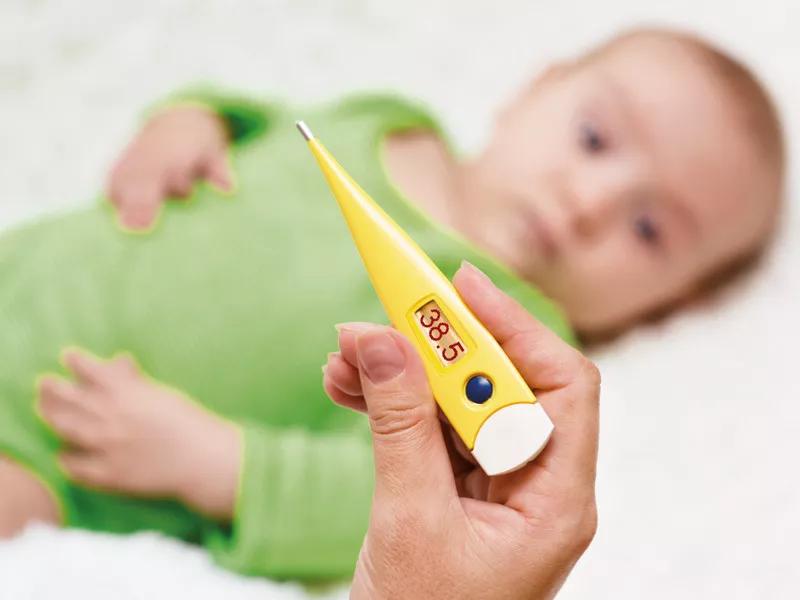 La fiebre en los bebés y los niños: síntomas y tratamiento