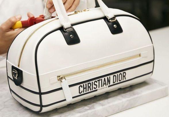 Tendance sacs 2022 : le « Dior Vibe » s’impose comme le nouvel it bag que tout le monde convoitera