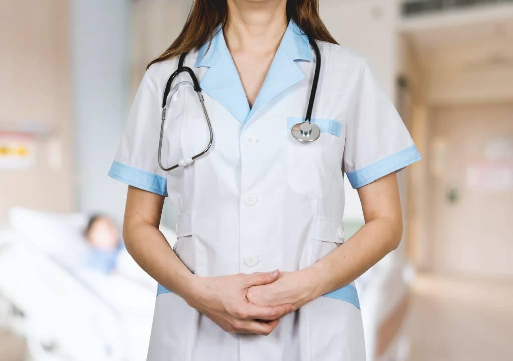 6 características que debe cumplir el uniforme médico perfecto 