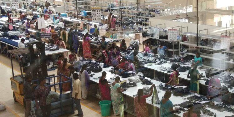 India: Fábricas que trabajan para H&M, Zara y Nike se niegan a pagar salario mínimo a sus trabajadores 