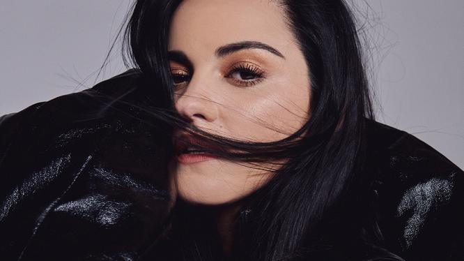 Maite Perroni premieres hair cut for her new career as a businesswoman