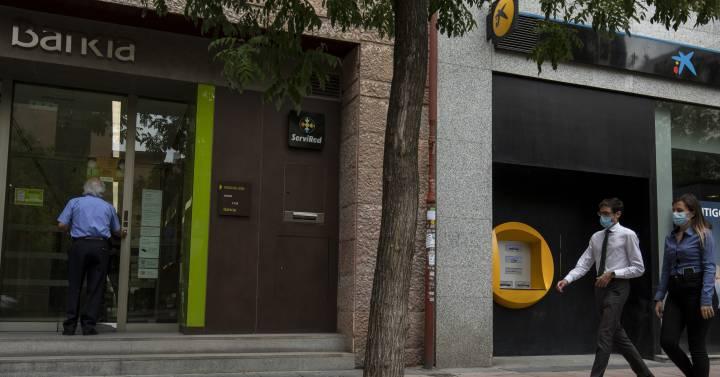 Guía para los clientes de Bankia ante la fusión con CaixaBank