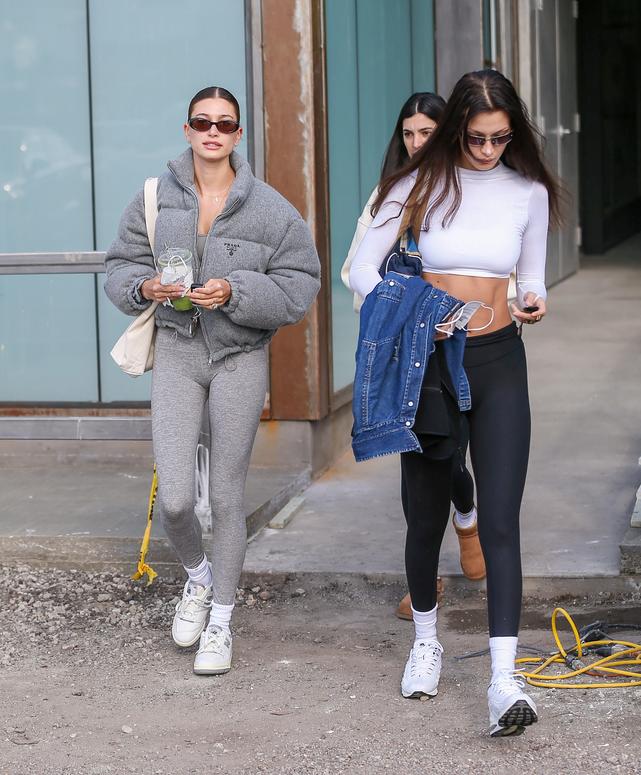 Bella Hadid y Hailey Bieber llevan leggings de lujo