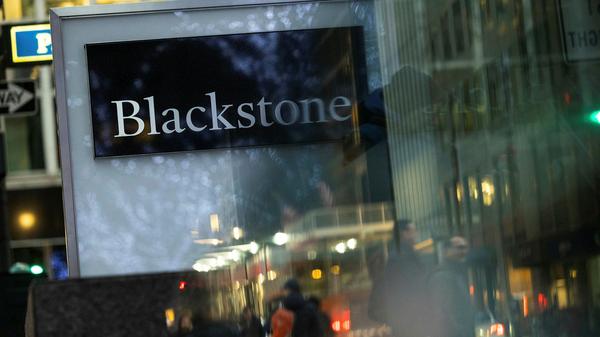 Blackstone seeks to use record war chest to capitalise on tech sell-off 