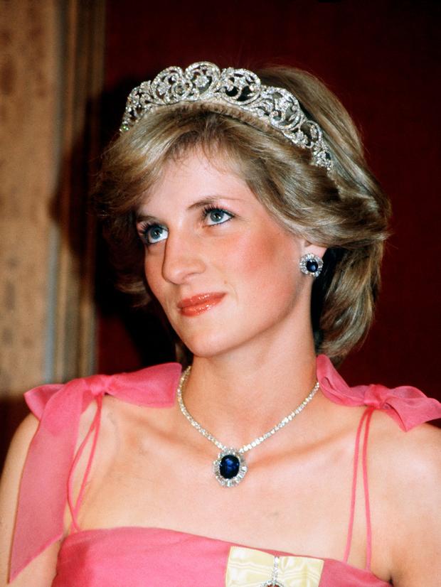 Copy the trick of Princess Diana for a natural makeup: Cream Col beams