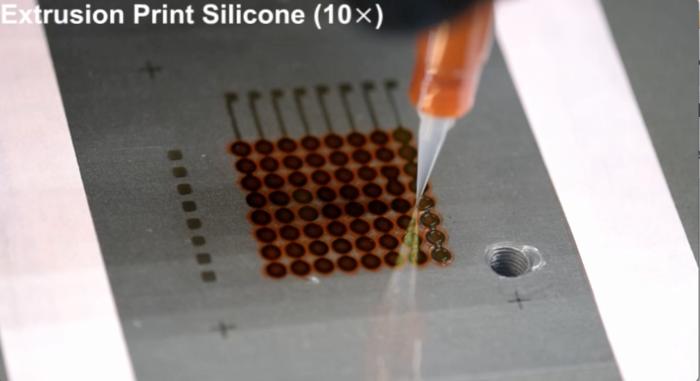 Les chercheurs développent d'abord une affichage OLED flexible entièrement imprimé en 3D