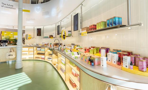 Freshly Cosmetics, la marca de cosmética natural, crece en España con la apertura de una tienda en Valencia
