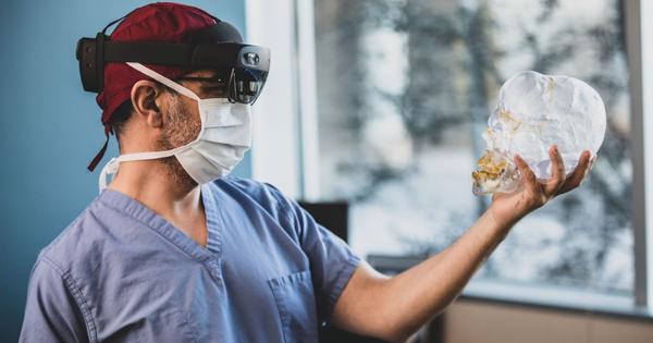 Mixed Reality and AI for Safer Surgeries 