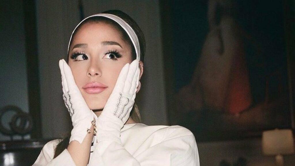 Ariana Grande podría estar a punto de lanzar un proyecto que nada tiene que ver con la música