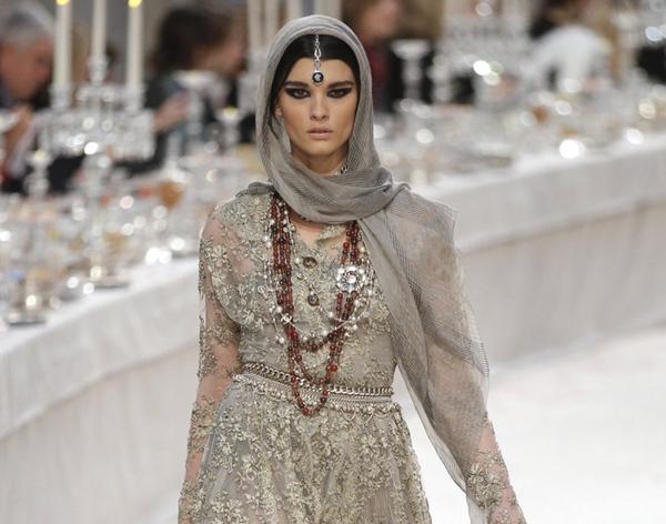 Saris de Hermès y bodas de Chanel: el lujo conquista la India