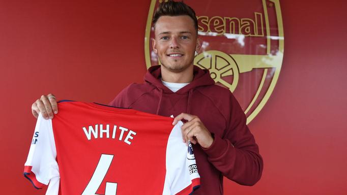 Arsenal sign Ben White from Brighton in £50 million move 