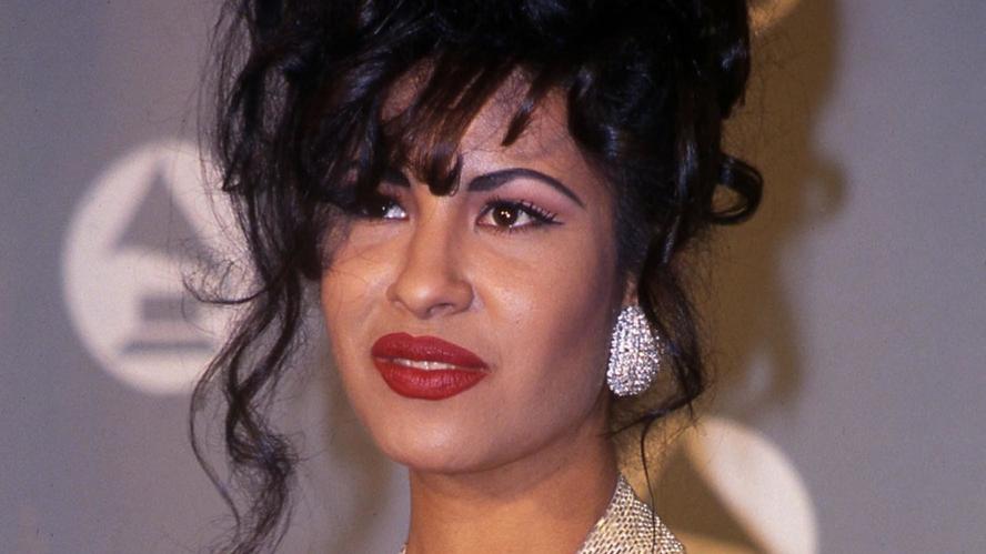 Los peinados MÁS icónicos de Selena Quintanilla durante toda su carrera