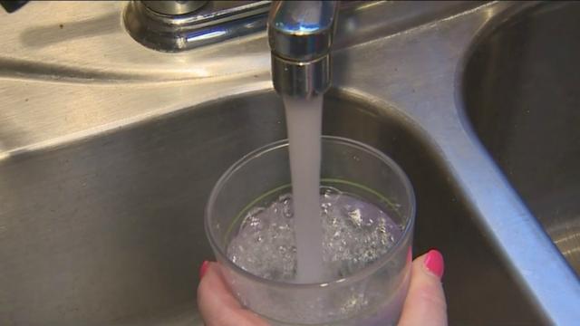 UMass reçoit un financement fédéral pour développer une technologie pour éliminer les PFAS dans l'eau potable 