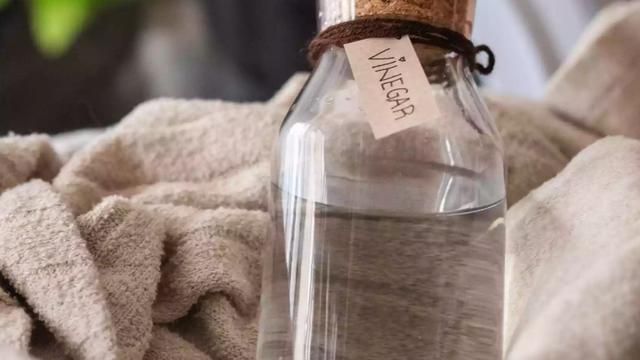 How to bleach and highlight the colors of your clothes with vinegar?How to wash white clothes with vinegar and other homemade products