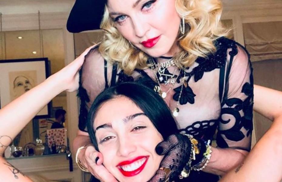 Madonna's daughter revolutionizes the networks presuming her armpit without shaving