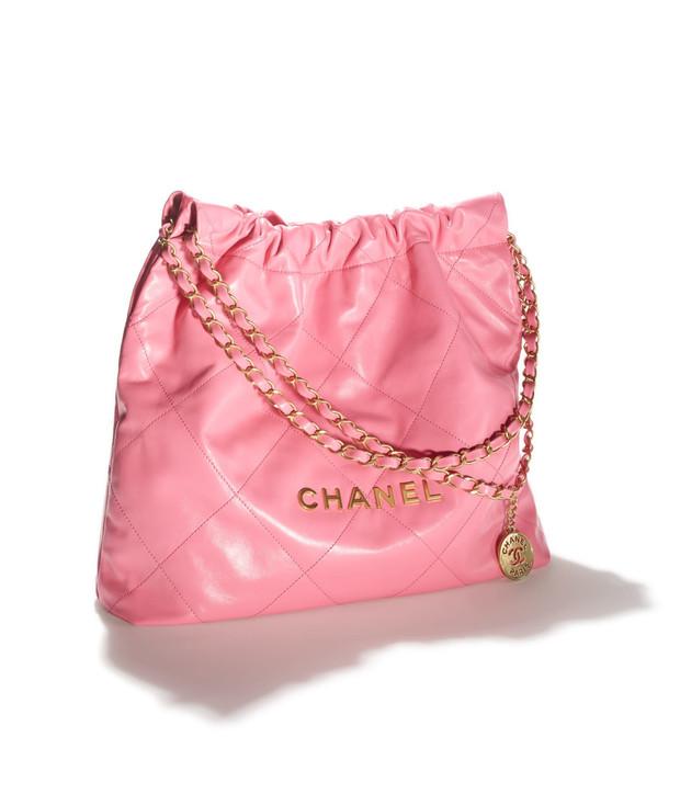 Amor incondicional al nuevo bolso Chanel 22 