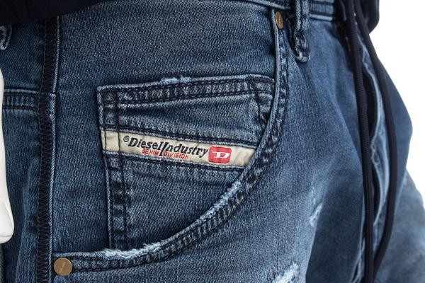 Diesel, la firma que se hizo icónica con los jeans de lujo 