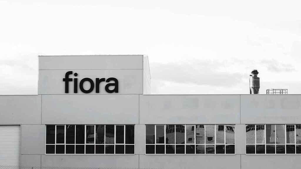 Invertia Fiora se queda fuera del gigante español del mueble de baño que impulsa Roca: sus productos se solapaban 