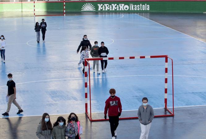 El bajón de resultados en bilingüismo revuelve los cimientos de la escuela vasca