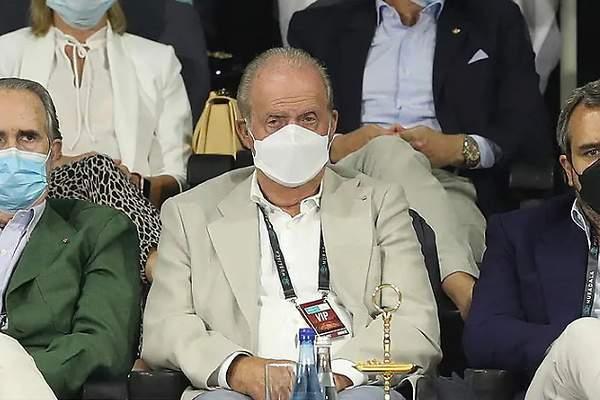 New images of Don Juan Carlos supporting Rafa Nadal in Abu Dhabi for the second consecutive day