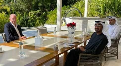 La imagen del rey Juan Carlos tomada este lunes que confirma su buen estado de salud