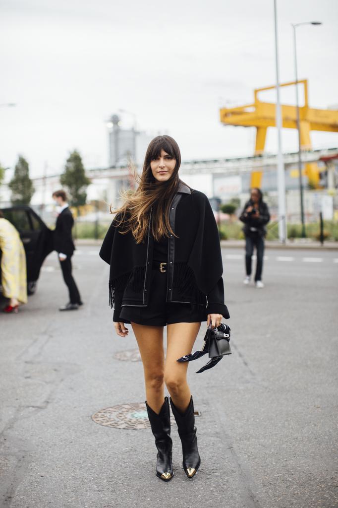 How to combine black high boots: 7 inspiration