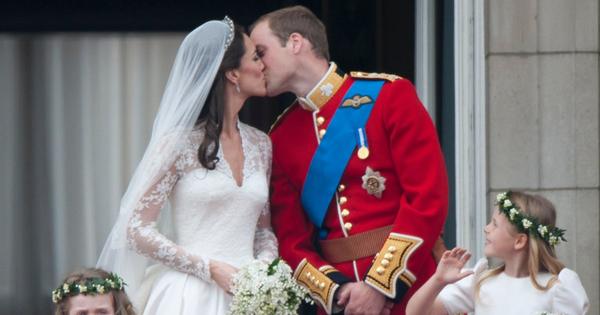 PHOTO Mariage de star : cette robe de mariée est la plus populaire sur internet (et ça n'est pas celle de Kate Middleton !)