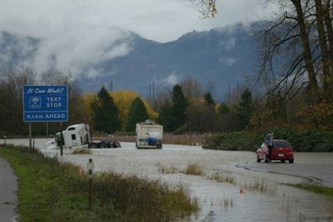 L'armée sur le terrain dans l'Ouest canadien frappé par des inondations