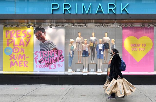 Primark promet des vêtements moins polluants