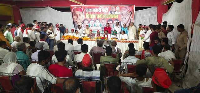 In UP, all eyes are on non-Yadav OBCs