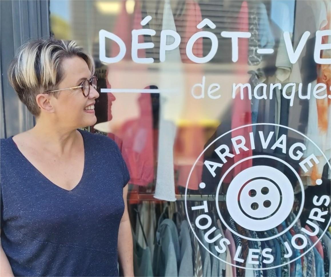 Language: Véronique's Deputta-Sale is 100% feminine