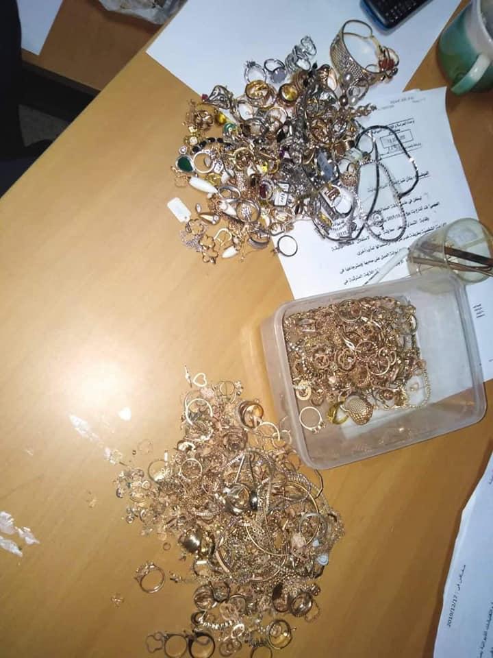  Tunisie-Contrebande : La garde douanière saisit, à Sfax, des bijoux en or d’une valeur de 400.000 dinars (Photos) 
