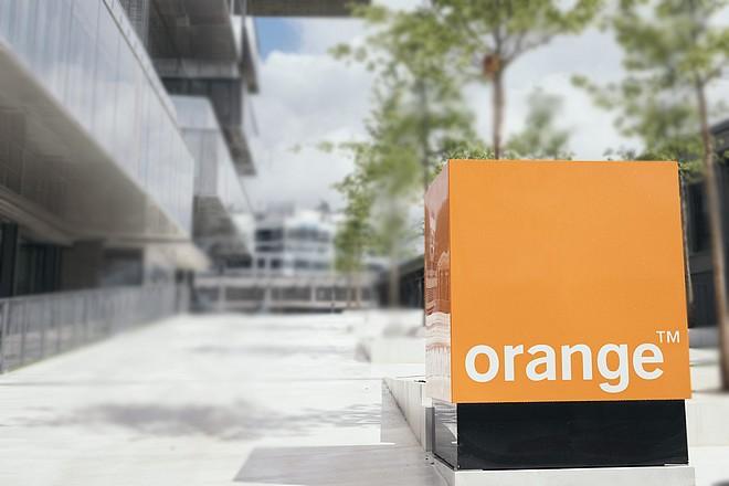 Orange's operational practices in question during the breakdown of emergency numbers