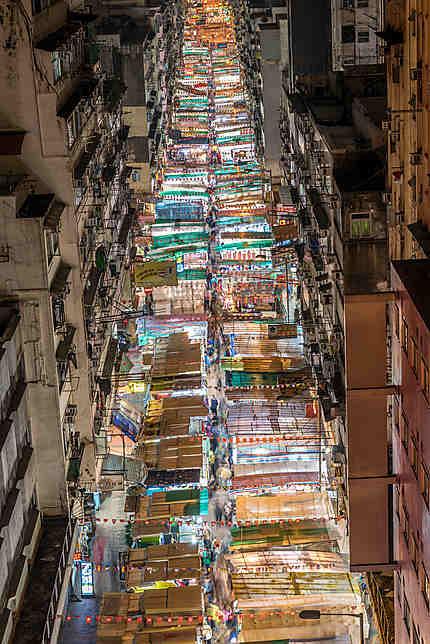Hong Kong, the shopping empire