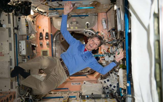 Les astronautes peuvent enfin commencer à nettoyer leurs sous-vêtements spatiaux (avec des microbes)