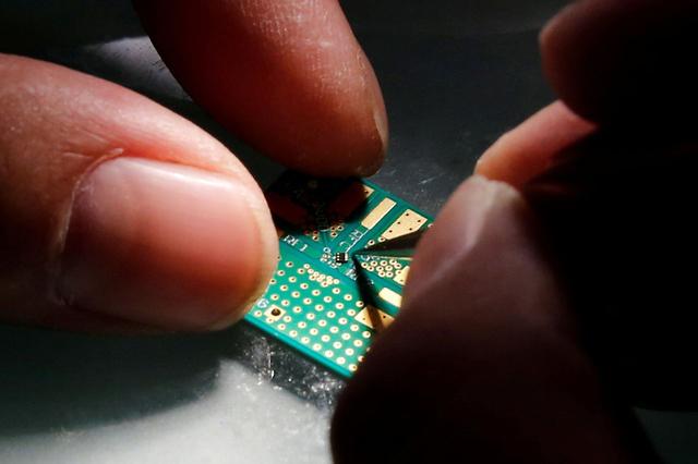 Two Chinese Startups Tried to Catch Up to Makers of Advanced Computer Chips—and Failed 