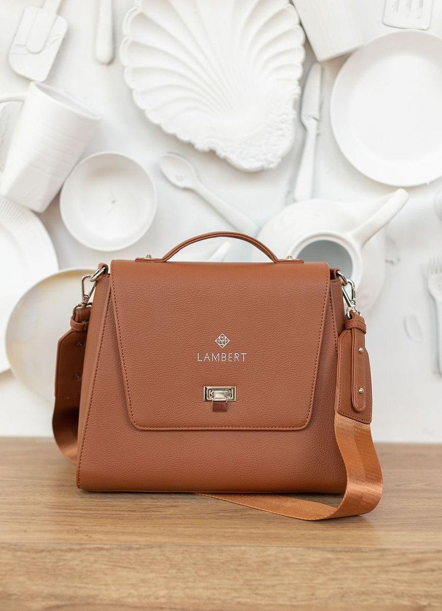 La marque Lambert, connue pour ses sacs en cuir végétalien, ouvre une immense boutique sur le Plateau 