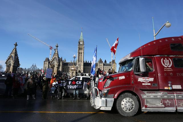 Briefing politique: Ottawa Braces pour la démonstration du mandat anti-vaccinal