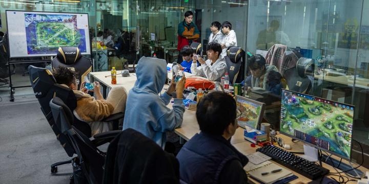 Dans une Chine qui mise sur l’e-sport, les enfants sont privés de jeux vidéo 