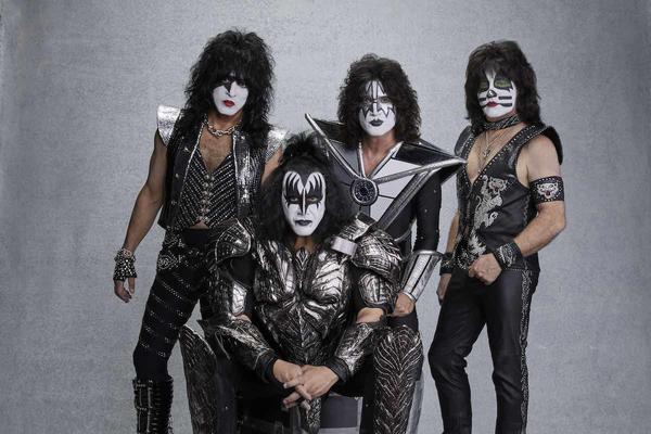 Kiss confines himself and confides: "The only way is a bit of solitude" - Rolling Stone