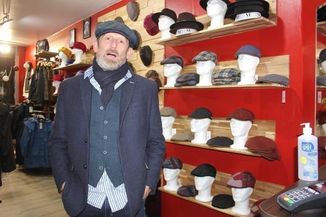 Dinan : avec Walter, la casquette revient à la mode