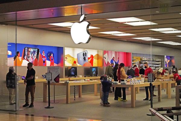 Apple’s profit jumps to $34.6 billion in holiday quarter despite supply issues.