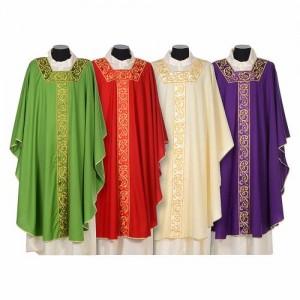 What does the color of liturgical vestments correspond to?