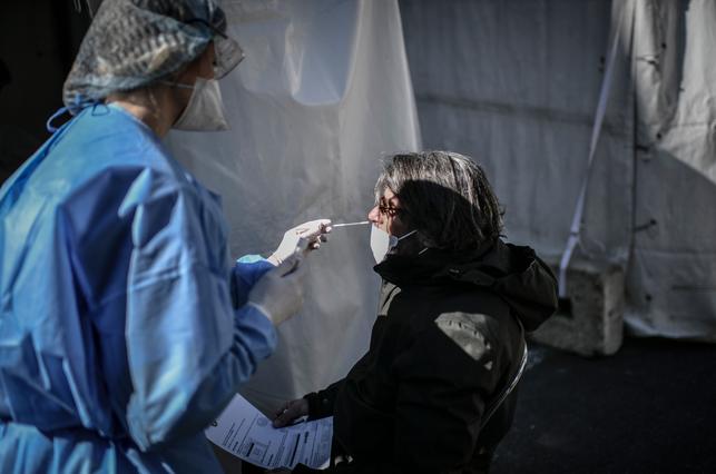 Un infirmier de New York contracte le coronavirus avoir travaillé vêtu d'un sac-poubelle: il décède une semaine plus tard