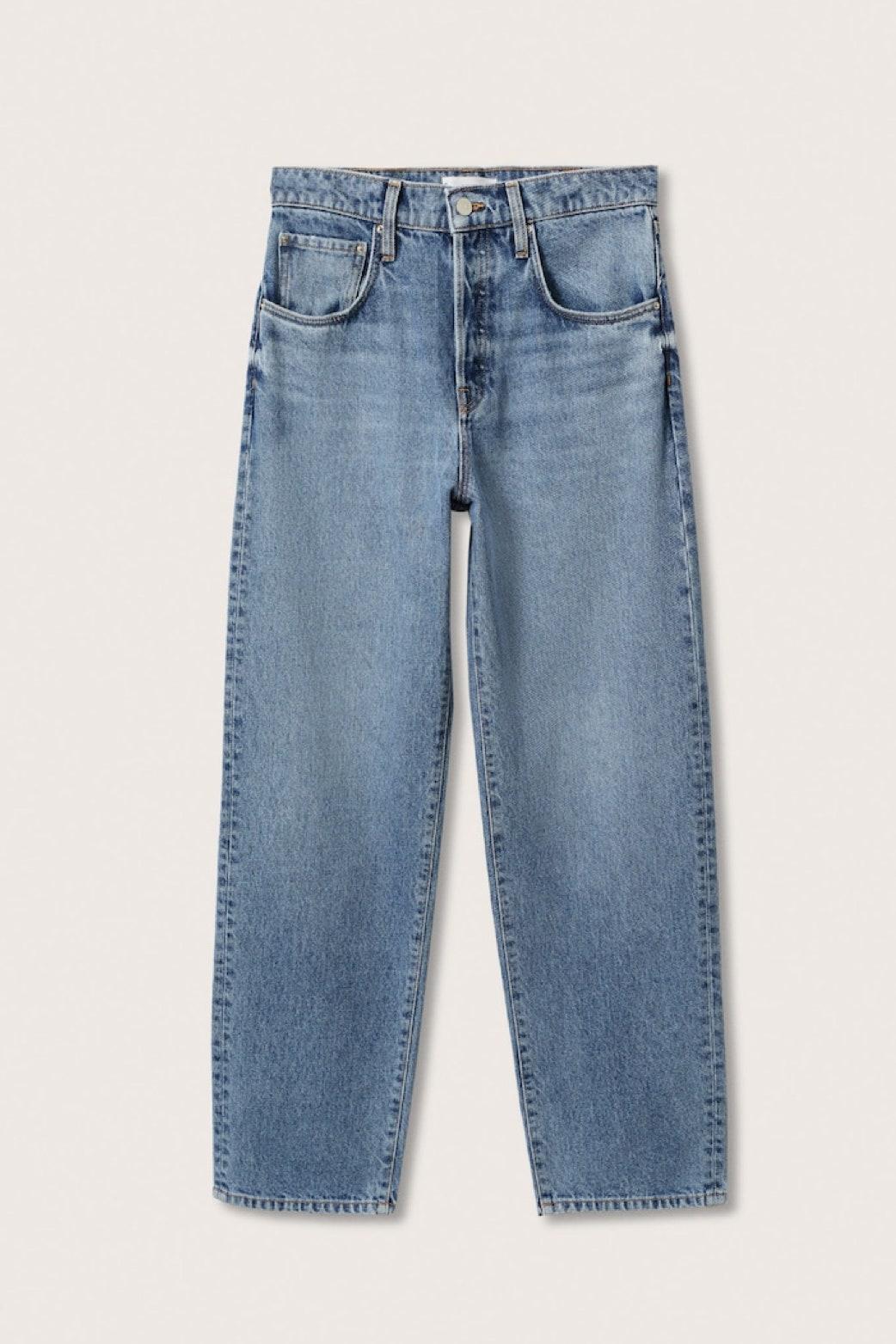Vergesst Skinny Jeans! Diese neue Zara-Hose aus Denim erobert gerade die Herzen aller Modefans im Sturm