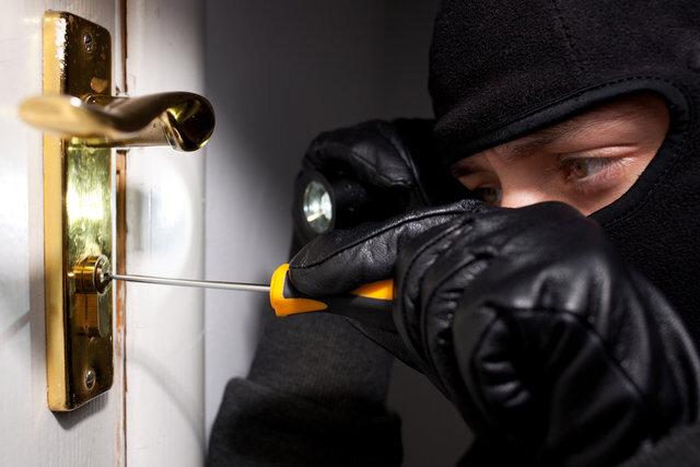  How to avoid burglary into the apartment?  The policemen prepared some advice