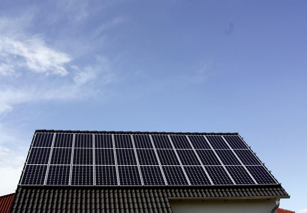 Abgekoppelt vom Stromnetz: Wann sich eine autarke Solaranlage lohnt