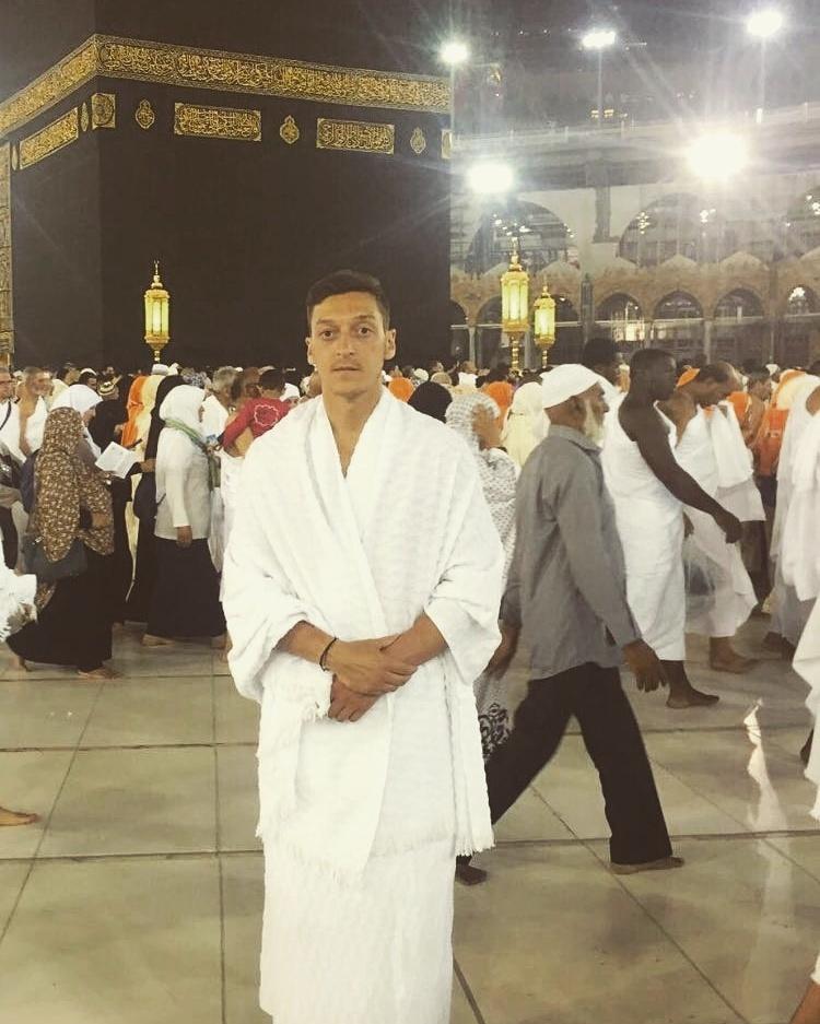 Mesut Özil: Gefährliche Pilgerfahrt nach Mekka! | BUNTE.de