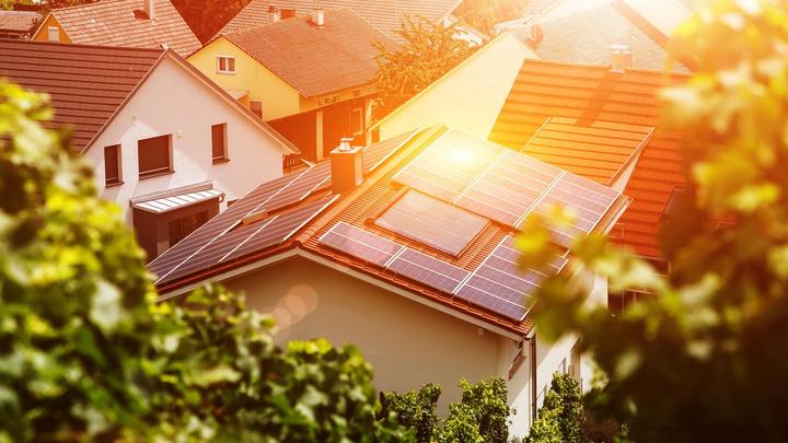 Eigener Solarstrom kostet auf Dauer nur ein Drittel des Stroms aus dem Netz
