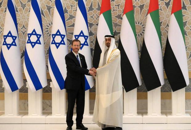  Die Vereinigten Arabischen Emirate honorieren Israels Leistung Kommentare ( 19 )